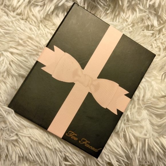 🆕 Too Faced Paris After Dark - Picture 10 of 16